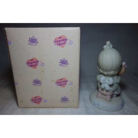 Precious Moments Growing in Grace Age 4 Blonde Girl with Doll 1994 - 136239 - Picture 5 of 12